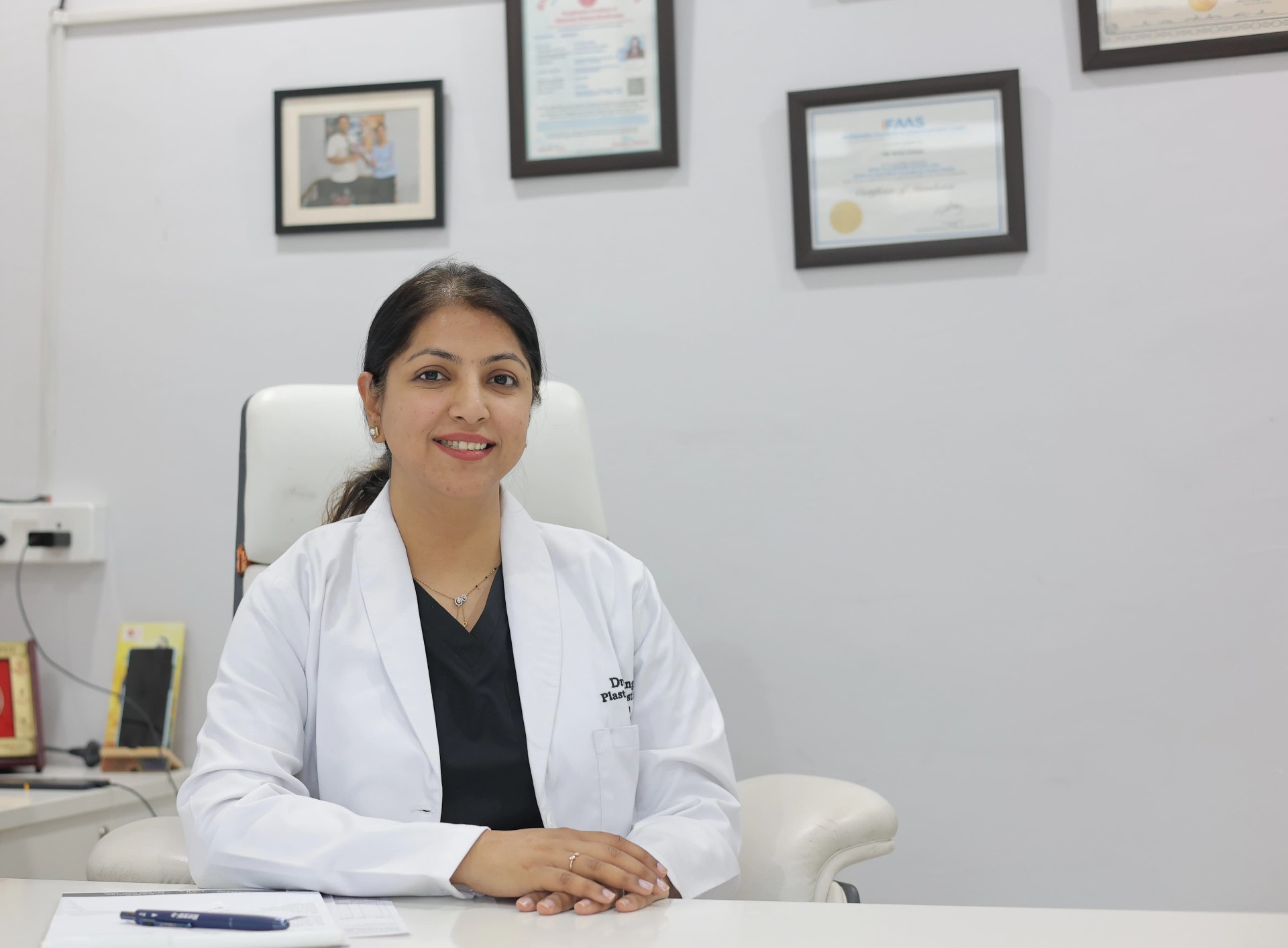 Dr. RV Singla, lead breast surgeon at Tattv Advanced Aesthetics Clinic